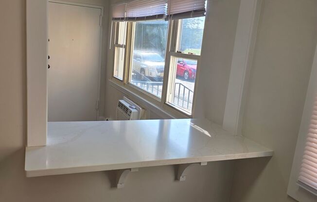 1 bed, 1 bath, 652 sqft, $1,995, Unit 427