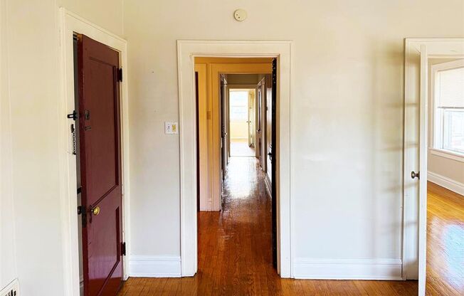 2 beds, 1 bath, 888 sqft, $1,275, Unit Arsenal Street-6328
