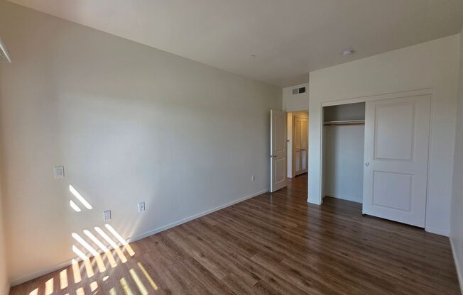 2 beds, 2 baths, 900 sqft, $2,795, Unit 148-204