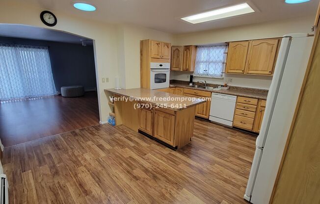 Large 4 bedroom 2 bath Ranch style Home