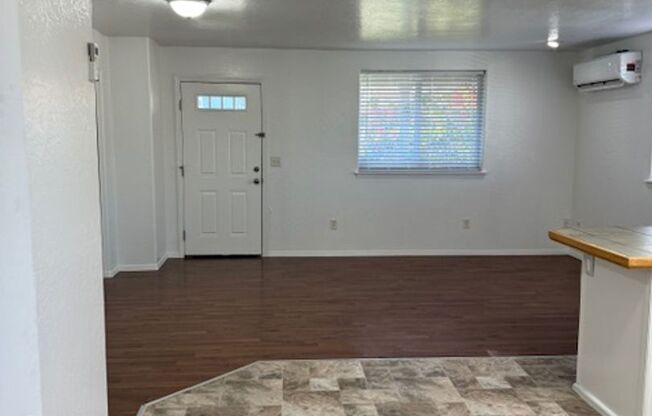 3 beds, 2 baths, 1,300 sqft, $1,750, Unit 460