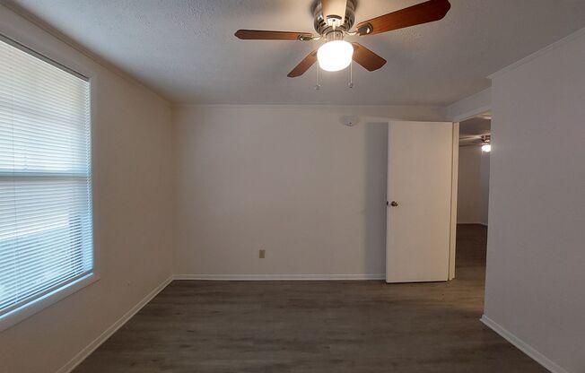 1 bed, 1 bath, 575 sqft, $1,050, Unit Unit #30