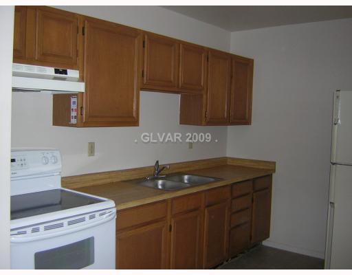 2 beds, 1 bath, $1,250