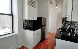 1 bed, 1 bath, $2,800, Unit 19