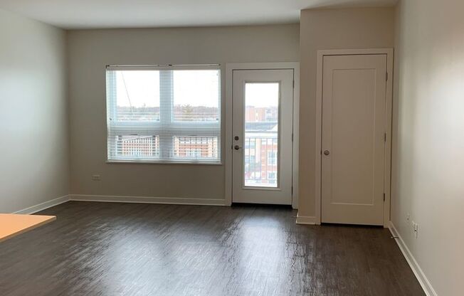 1 bed, 1 bath, 795 sqft, $2,256, Unit 335