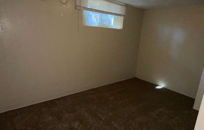 2650 W 40 AVE