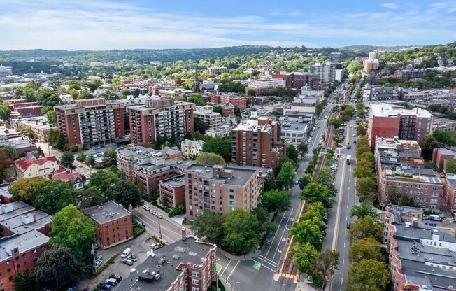 60 Longwood Ave Apt 710