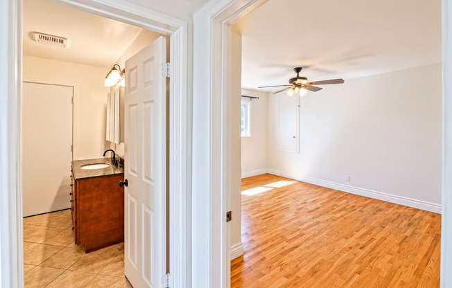 3 beds, 3 baths, 2,100 sqft, $3,750, Unit 3709