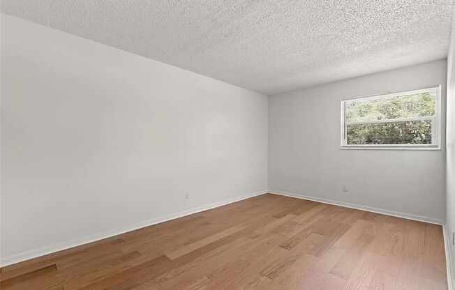 2 beds, 1 bath, $1,995, Unit APARTMENT A25