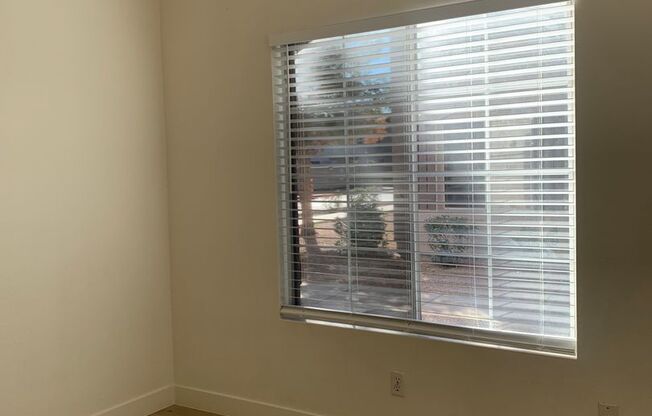 3 beds, 2.5 baths, $1,895