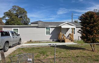 Cozy 3 bedroom 2 bath home in quiet neighborhood