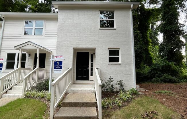 **OFFERING REFUNDABLE APPLICATION FEES** Newly Remodeled 3BD, 1.5BA Raleigh Townhome with Private Deck