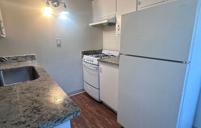 1 bed, 1 bath, 650 sqft, $2,200, Unit 17