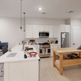 1 bed, 1 bath, 700 sqft, $3,425, Unit 306