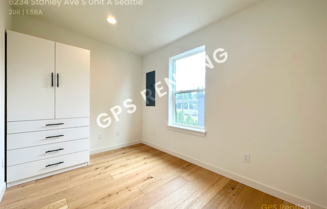 2 beds, 1.5 baths, $2,500