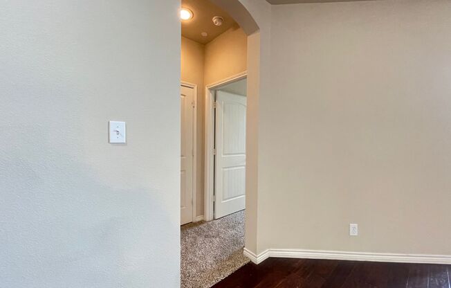 2 beds, 2 baths, 1,250 sqft, $1,699, Unit 1320