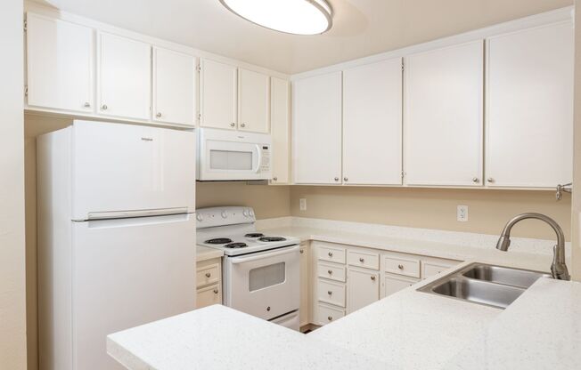 1 bed, 1 bath, 555 sqft, $1,795, Unit 47