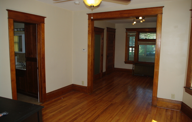 Clean, Updated, 4 Bedroom Home in Hamline/Midway