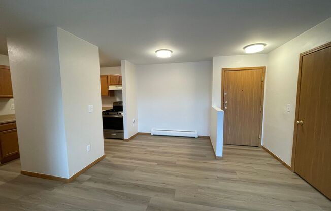 125 S Platten St