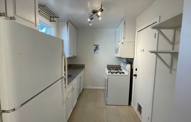 3 beds, 1 bath, $3,995