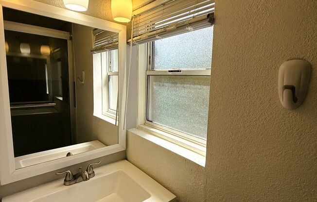 2200-2202 Browning Street