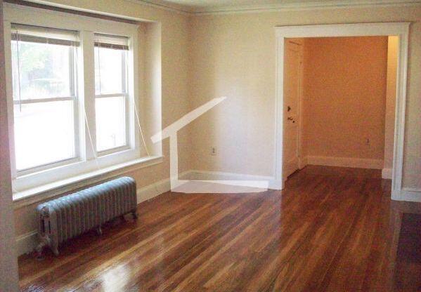 289 Foster St # 2