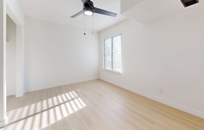 3 beds, 2 baths, 1,302 sqft, $1,250, Unit 205-201G