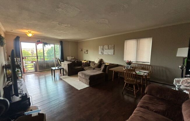 1321 Franklin