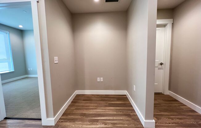 1 bed, 1 bath, 667 sqft, $1,925, Unit One11 514