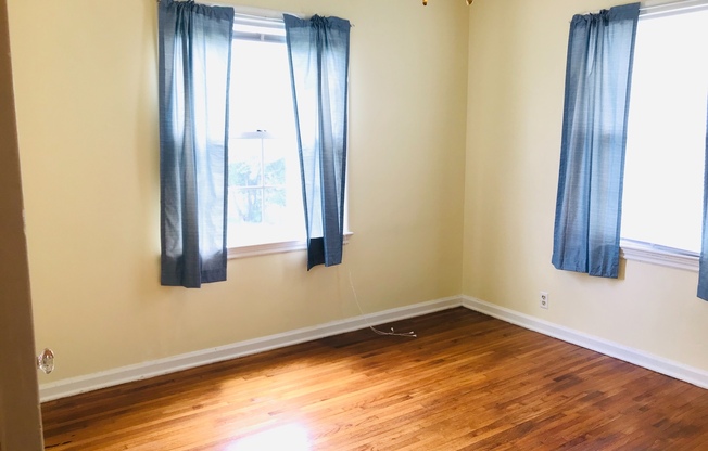 2 beds, 1 bath, $1,200