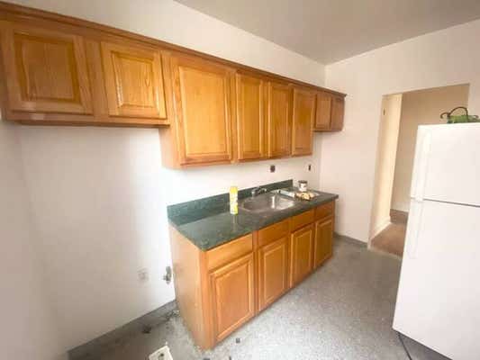 8302 6 AVE 