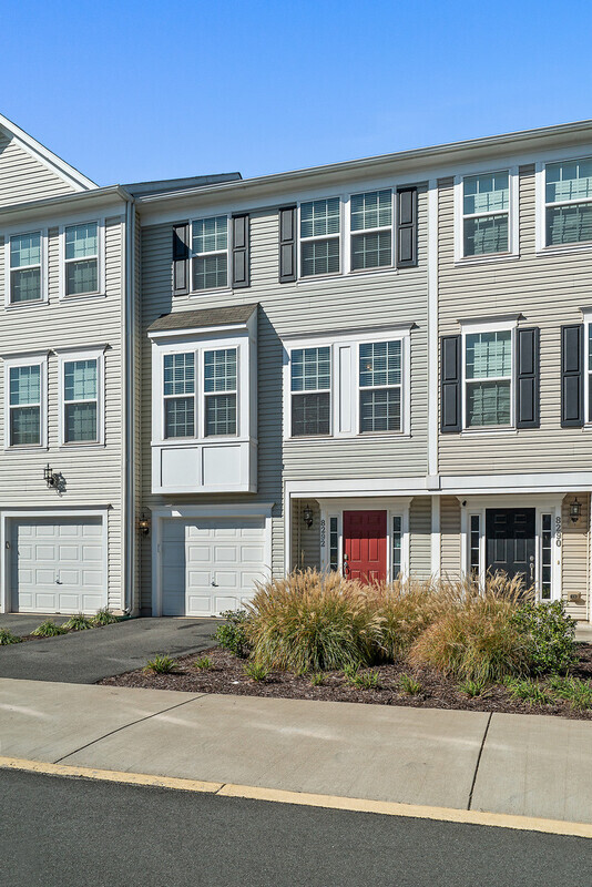 8292 HERITAGE XING CT