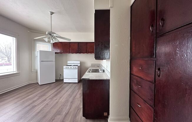 1 bed, 1 bath, 667 sqft, $845, Unit Front