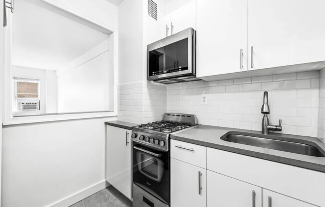 Studio, 1 bath, 425 sqft, $3,195, Unit 8H