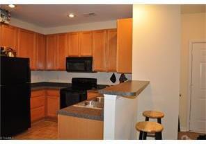 2 beds, 2 baths, $1,250