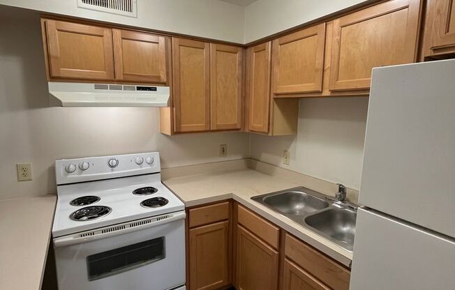 1 bed, 1 bath, 650 sqft, $795, Unit 4086-B5