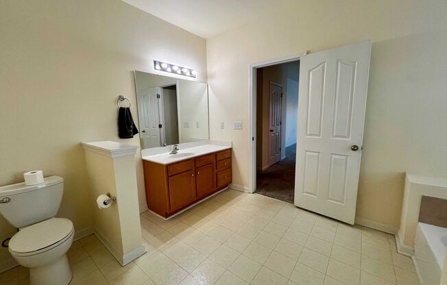 2 beds, 2 baths, $1,500