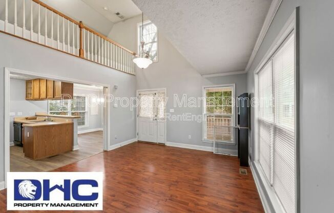 1352 ELIZABETH LN