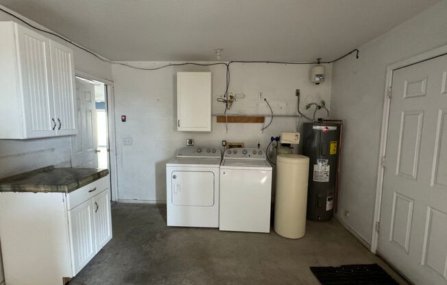 3 beds, 2 baths, $2,000