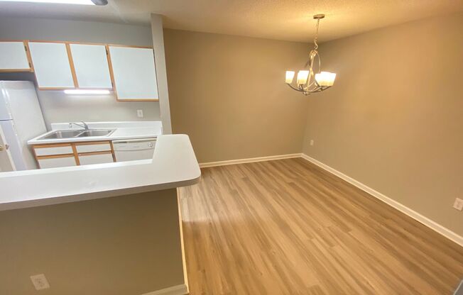 2 beds, 2 baths, 1,055 sqft, $1,200, Unit 5102