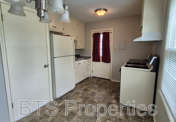 717 E GIFT AVE