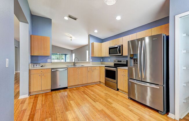 Spacious 4-Bedroom Home in Rivercrest, Riverview