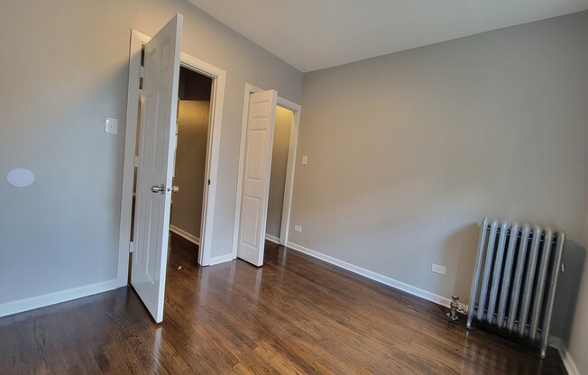 2914 W 64 ST