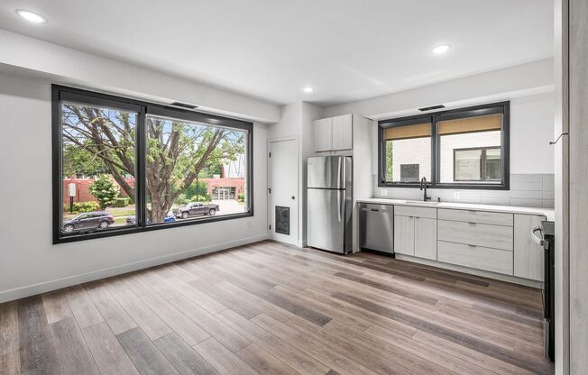 2 beds, 1 bath, 725 sqft, $1,945, Unit 311 - Lofted