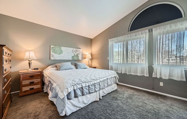Furnished Downtown Louisville 5BDR Gem