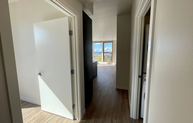 2 beds, 2 baths, 826 sqft, $3,600, Unit Unit 707