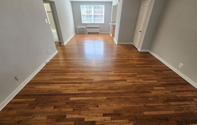 2 beds, 1 bath, 897 sqft, $2,335, Unit A-03