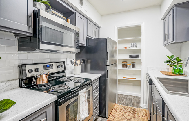Treehouse Apartments - Apartment Living in Albuquerque, NM