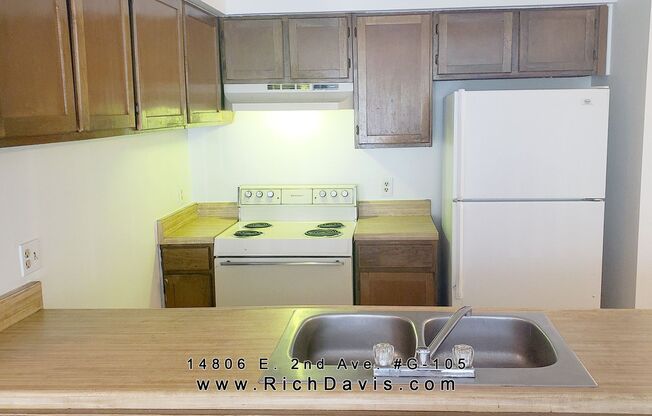 1 bed, 1 Bath, 800 sqft with washer/dryer hookups, patio and separate entrance  off Sable and 2nd