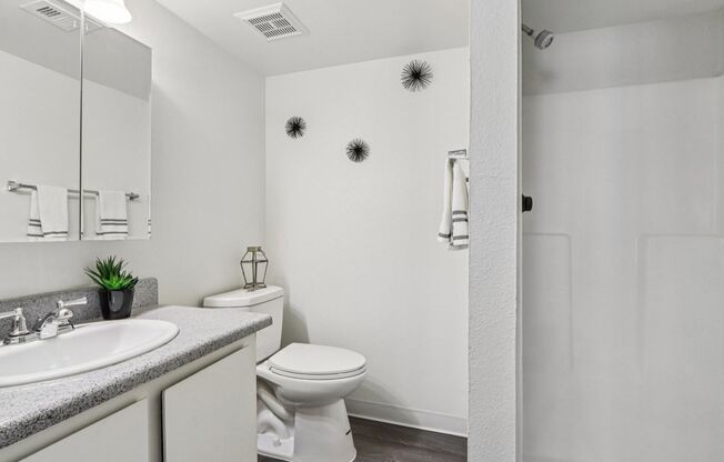 2 beds, 2 baths, 1,006 sqft, $1,550, Unit S2008